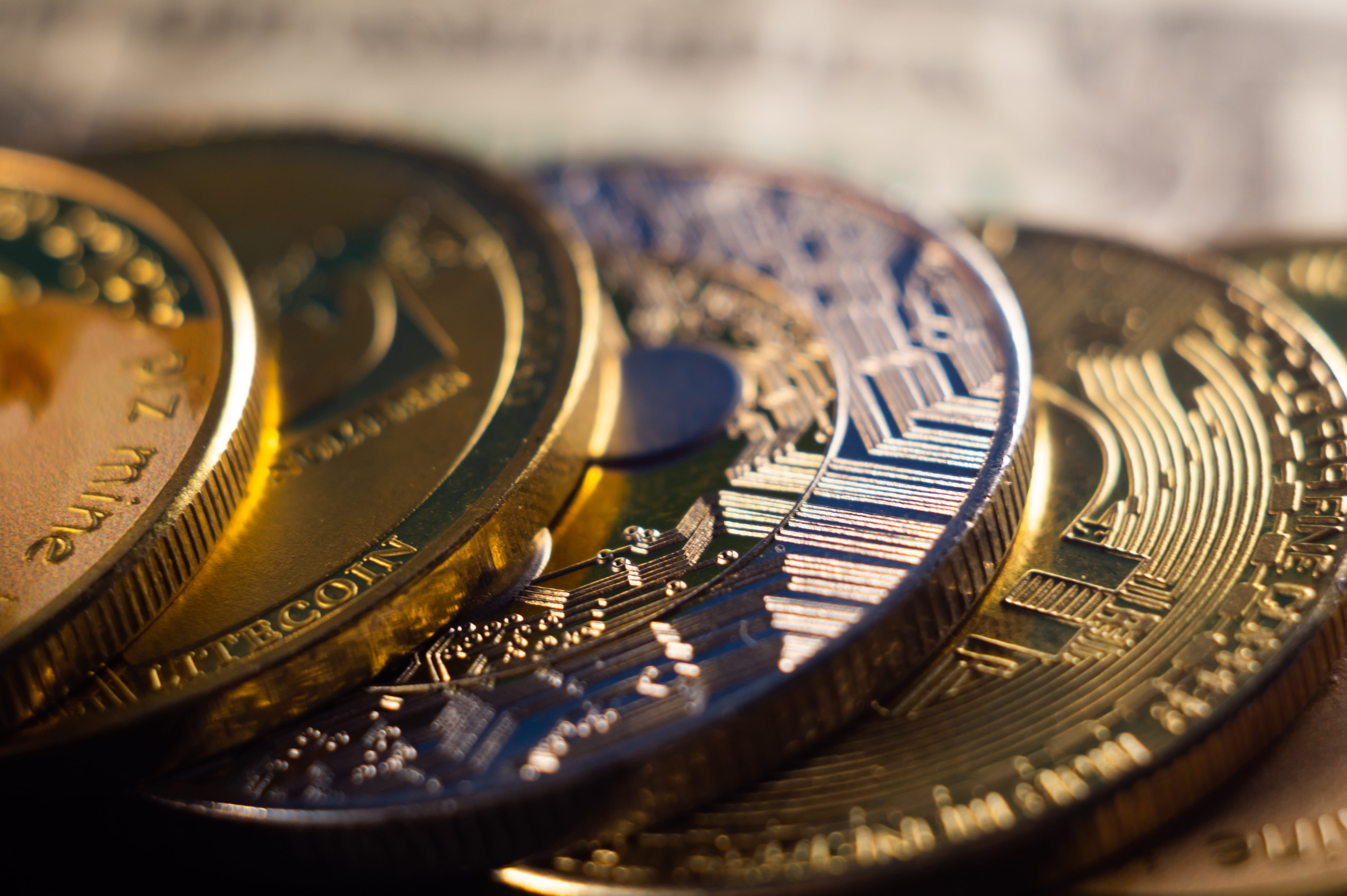 Как купить USDT за гривны через онлайн-обменник ObmenAT24?