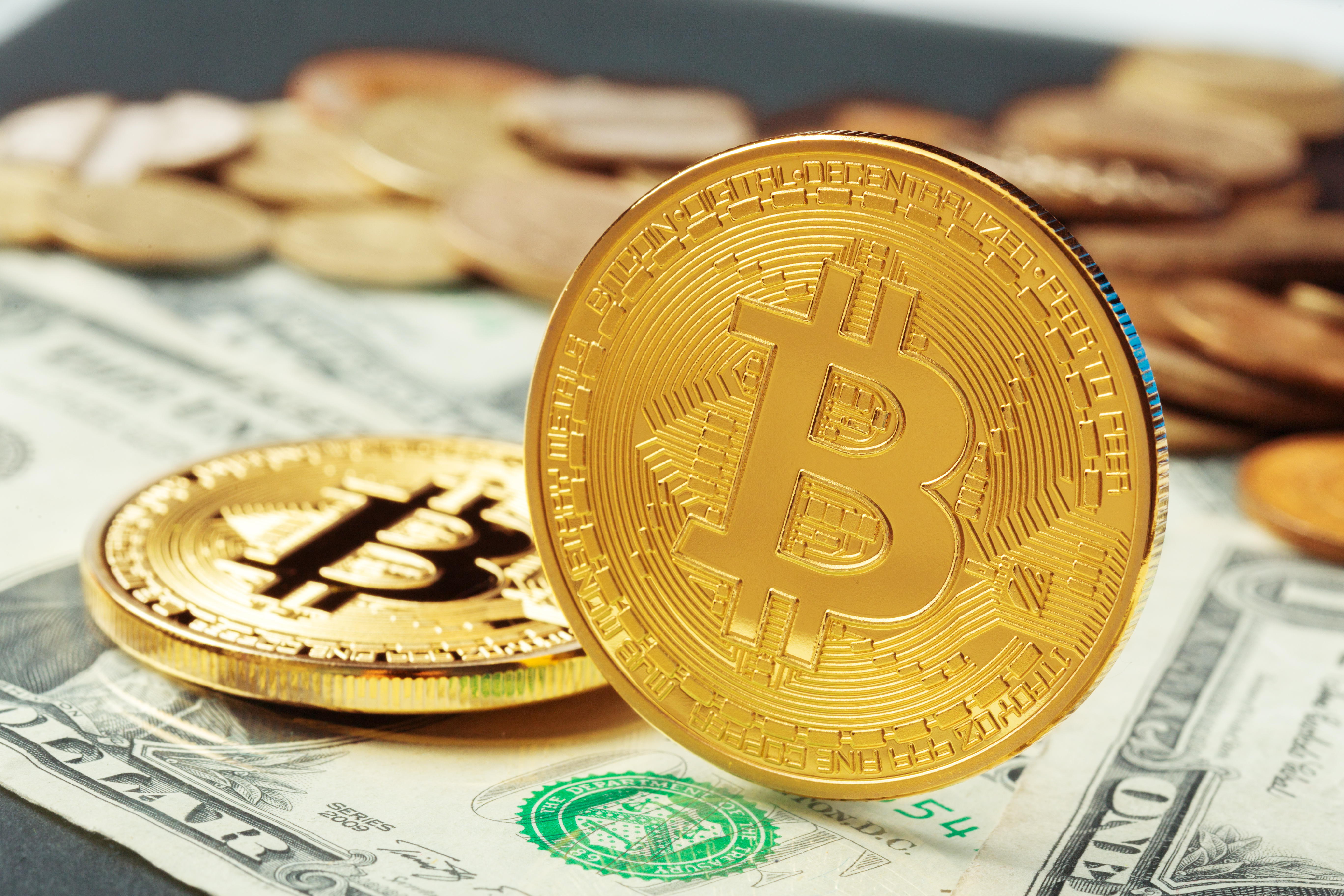 Биткоин пережил ликвидацию в $1 млрд. ЕС огласила крайний срок для операций с USDT. Wise добавил eSIM и QR-платежи. Payoneer и Etsy продлили партнерство
